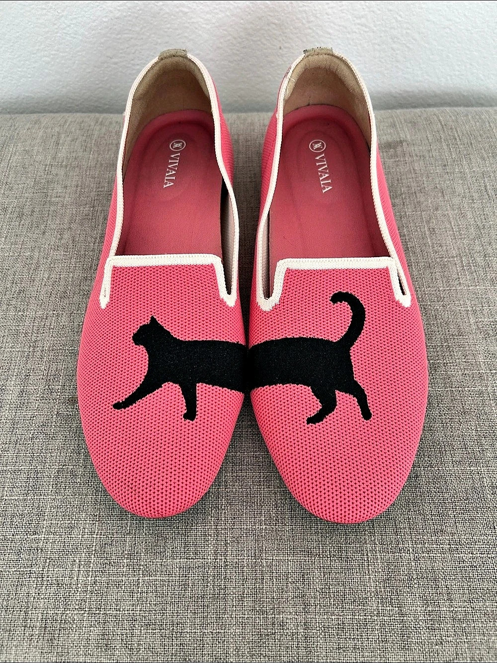 VIVAIA Audrey Round-Toe Embroidered Loafers Pink & Black EU 42